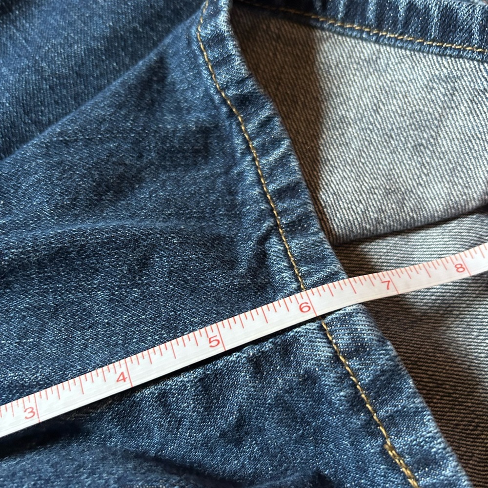 Levi’s relaxed fit shorts size 14 - Picture 4 of 4